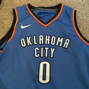 Youth basketball jersey L